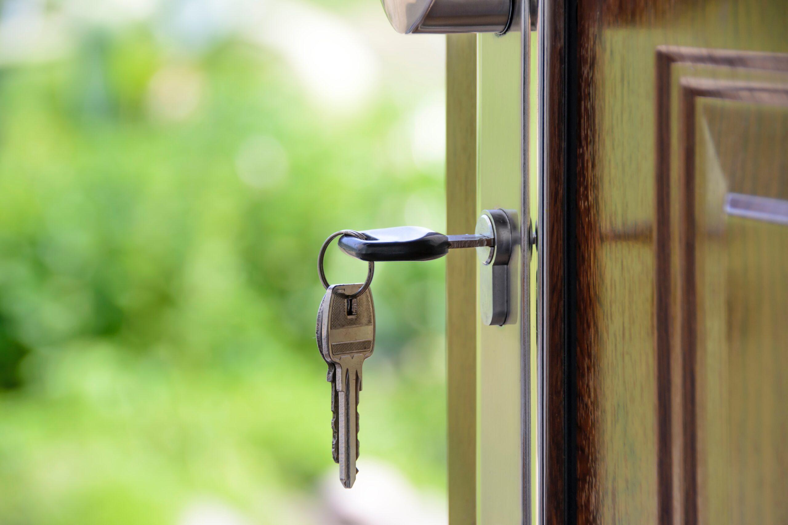 close-up-door-focus-101808